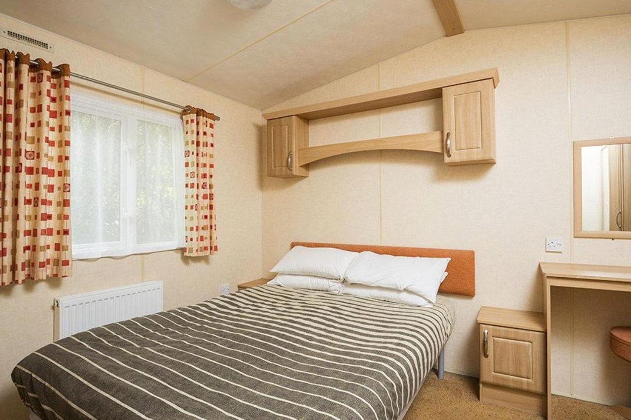 Whitecliff Bay Holiday Park Bembridge Exterior photo