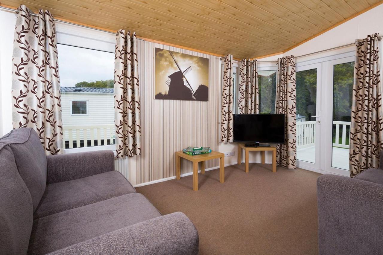 Whitecliff Bay Holiday Park Bembridge Exterior photo